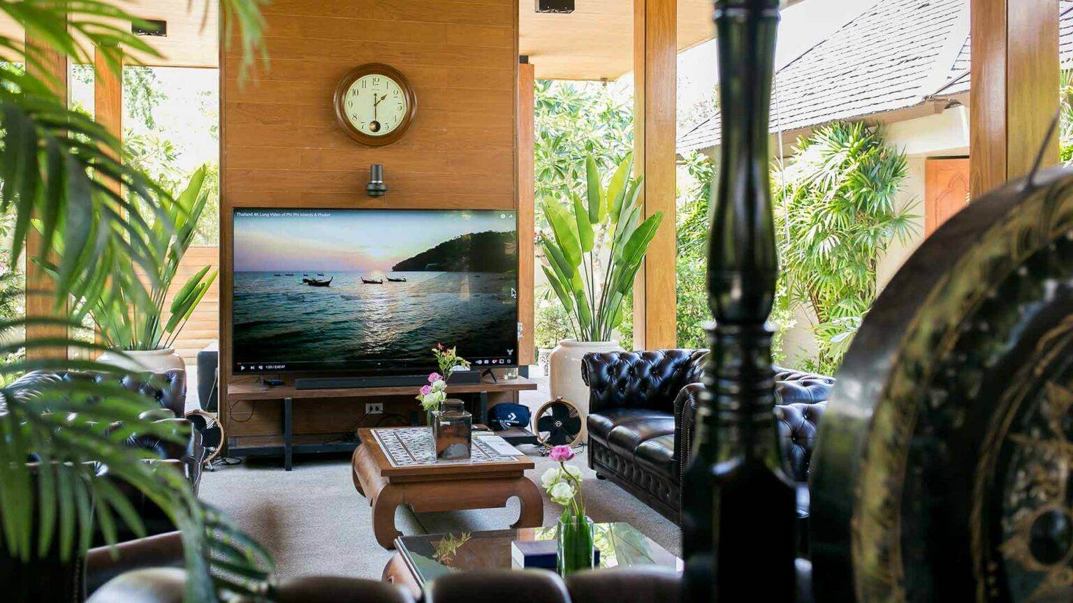 Our Facilities - Lounge